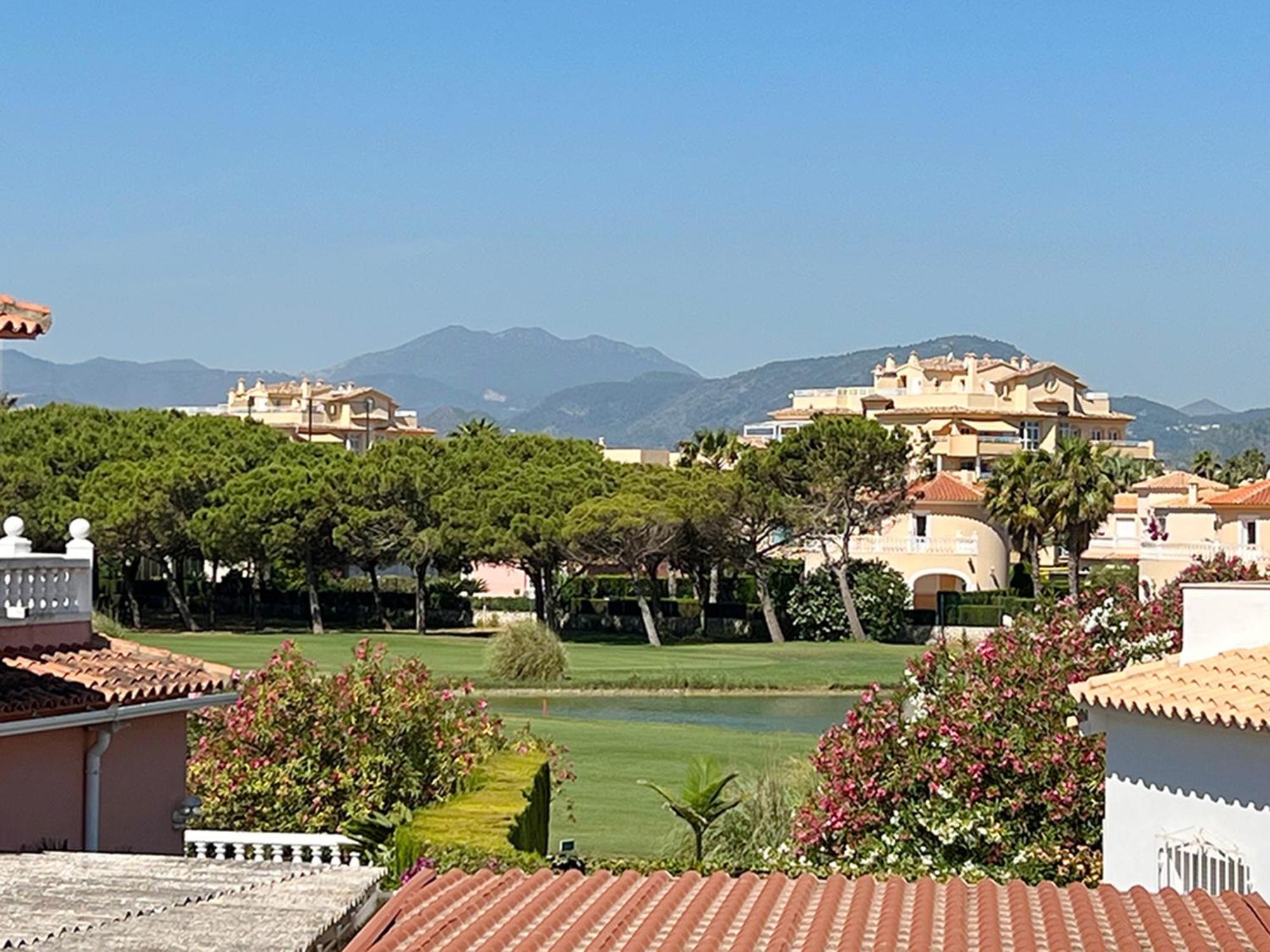 Villa Gaudi Oliva Luaran gambar